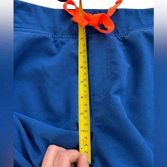 FIGS LIMITED EDITION ZAMORA JOGGERS Size L Petite Nurse Scrubs Medical Doctor - Picture 12 of 13